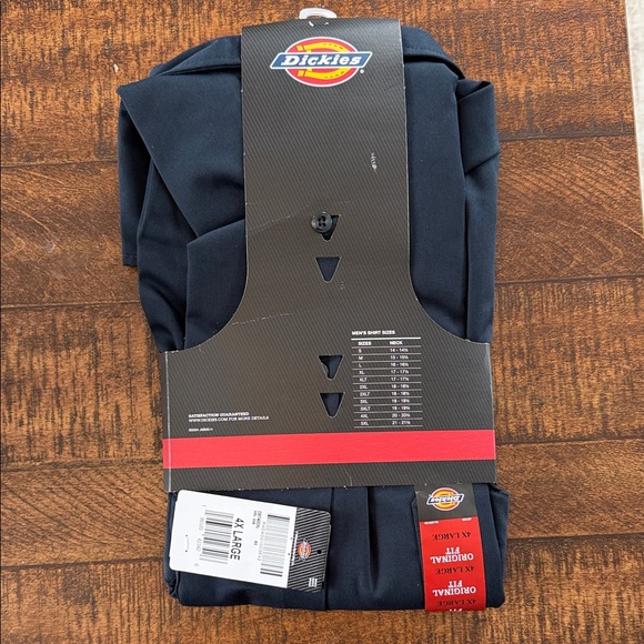 🆕 Dickies Men's Dark Blue Long Sleeve Work Shirt - Picture 2 of 2